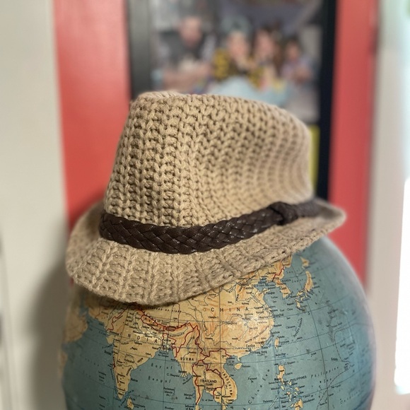dP Outdoors Knit Fedora (Trilby) - Picture 1 of 3